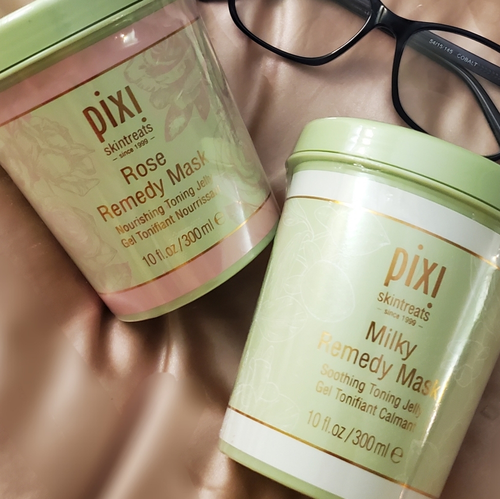 2 PIXI BEAUTY Skintreats Remedy Masks